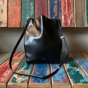X NIHOLO Milford medium bucket bag